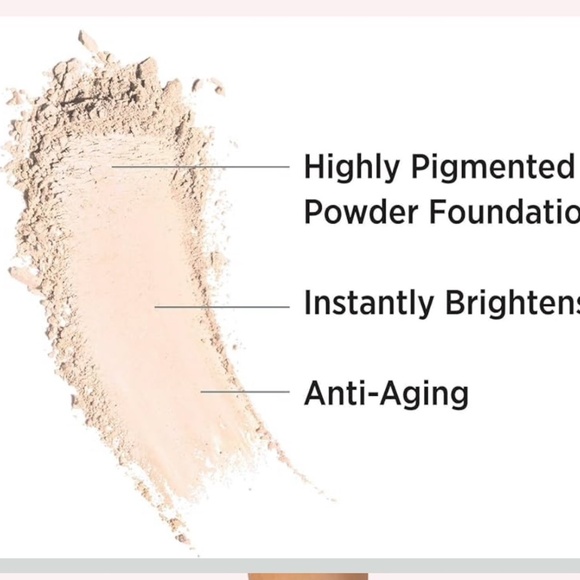 NEW IT Cosmetics Celebration Full Coverage Powder Foundation in “Fair” - Picture 2 of 4